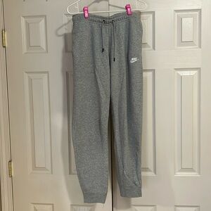 Nike women’s gray sweatpants / size Medium